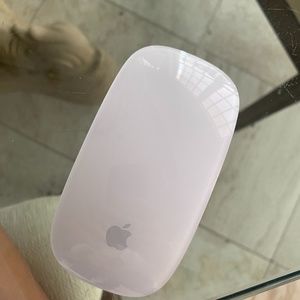 Apple Magic Mouse 1 basically new